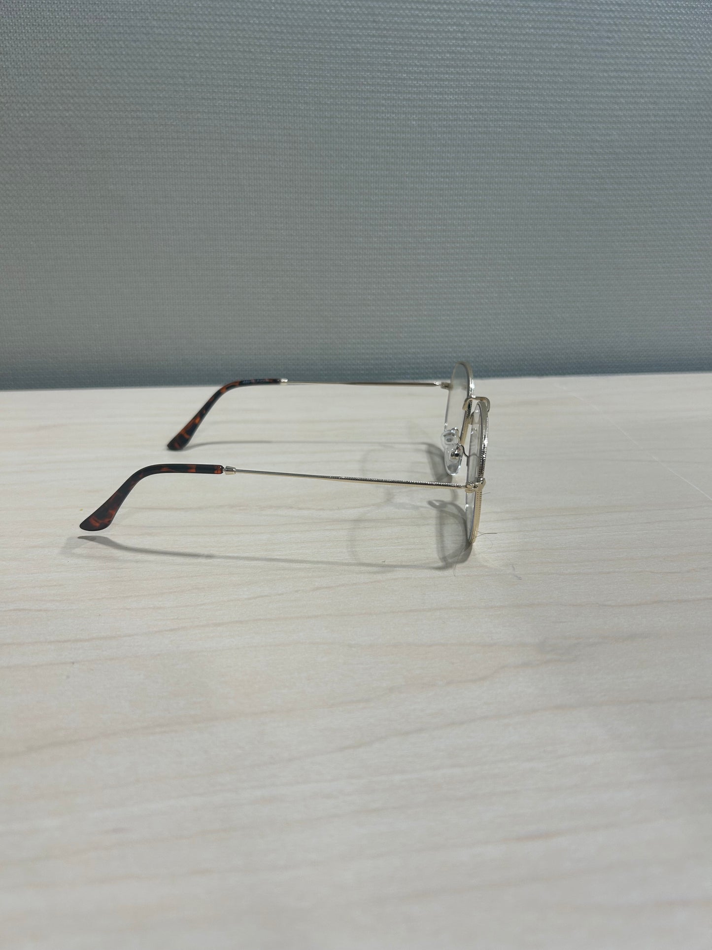 Blue light glasses
